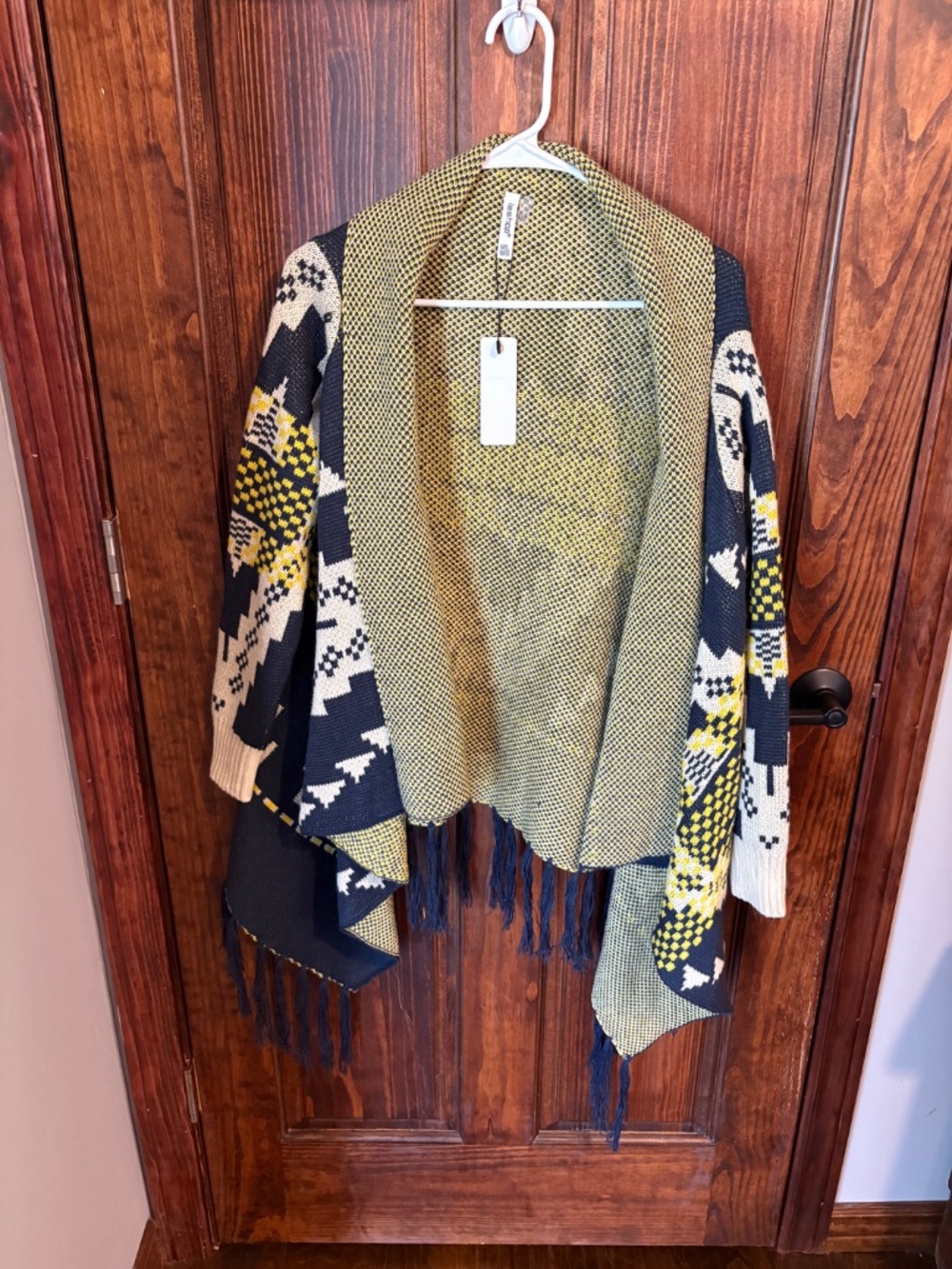 LeShop long sleeve shawl, navy blue and yellow Aztec pattern with fringe NWT M/L